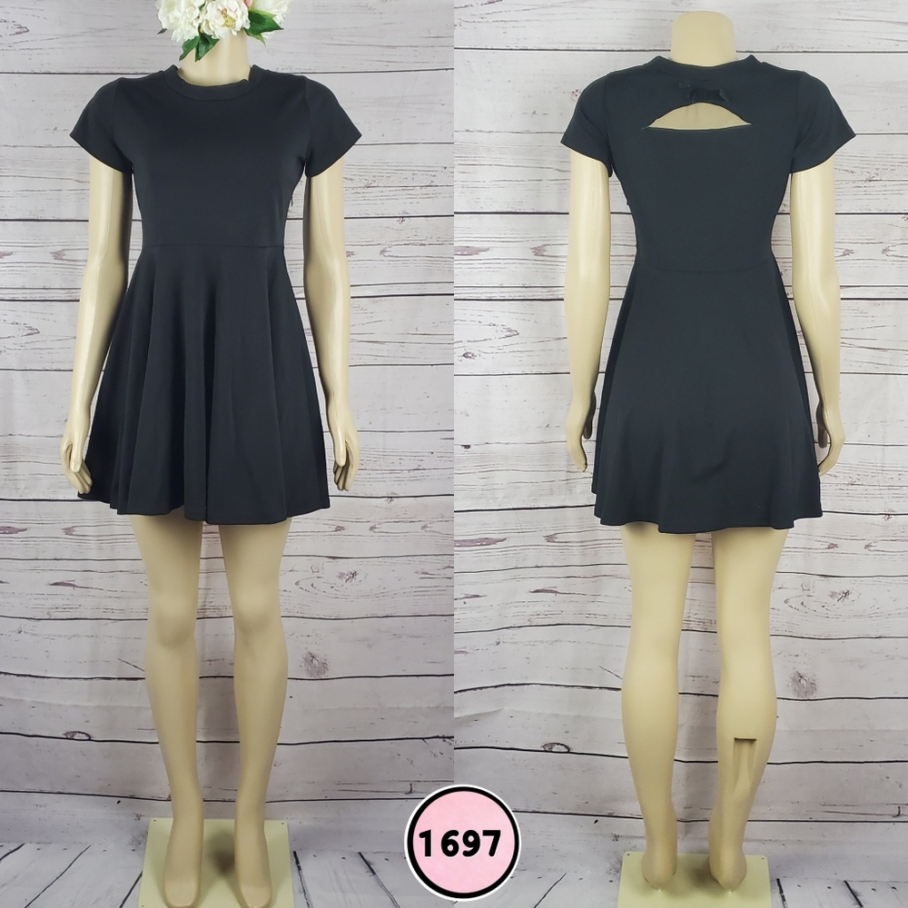 black medium casual dress